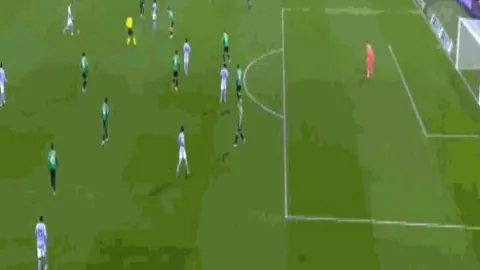 国足对阵澳大利亚半场战报：领先控球，射门数据即将揭晓